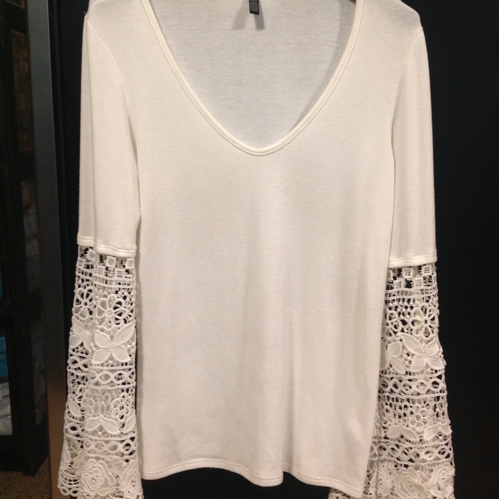 Nwot Sweater - image 2